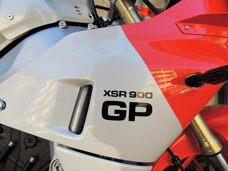 ヤマハ XSR900 フェンダーレス・アンダーカウル・シートカウル装着 25