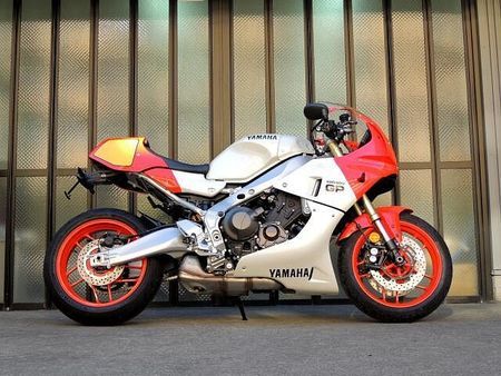 ヤマハ XSR900 フェンダーレス・アンダーカウル・シートカウル装着 3