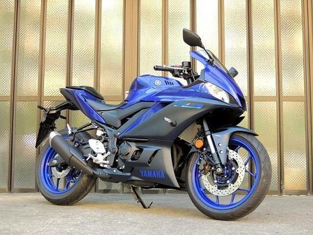 ヤマハ YZF-R3 在庫売り尽くしキャンペーン実施中! 1