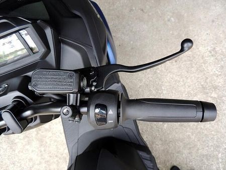 ヤマハ X FORCE LEDヘッドライト仕様 39