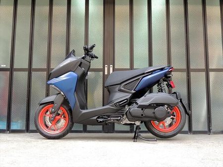 ヤマハ X FORCE LEDヘッドライト仕様 4
