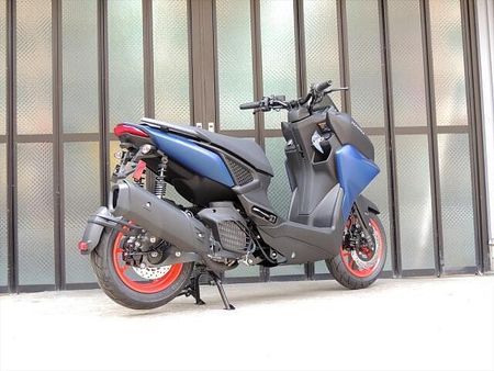 ヤマハ X FORCE LEDヘッドライト仕様 5