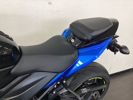 スズキ GSX-S750 6