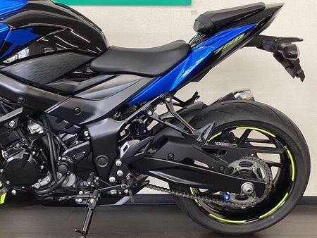 スズキ GSX-S750 24
