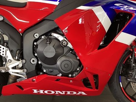ホンダ CBR600RR 3