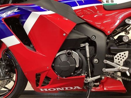 ホンダ CBR600RR 4