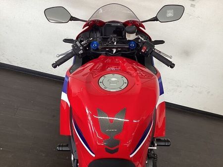 ホンダ CBR600RR 18