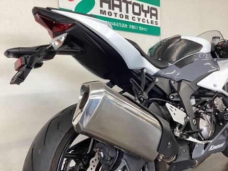 カワサキ ZX-6R 8
