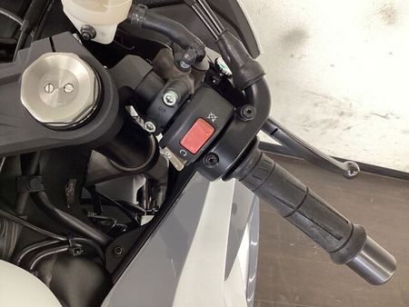カワサキ ZX-6R 9