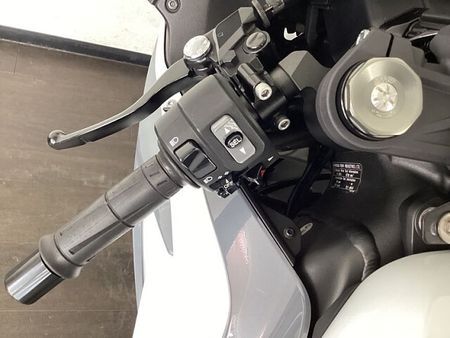カワサキ ZX-6R 10