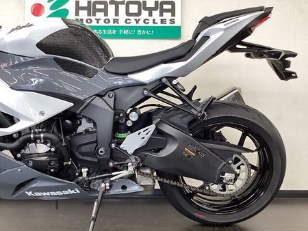 カワサキ ZX-6R 24