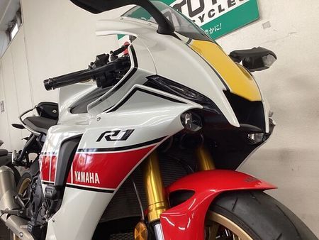 ヤマハ YZF-R1 12