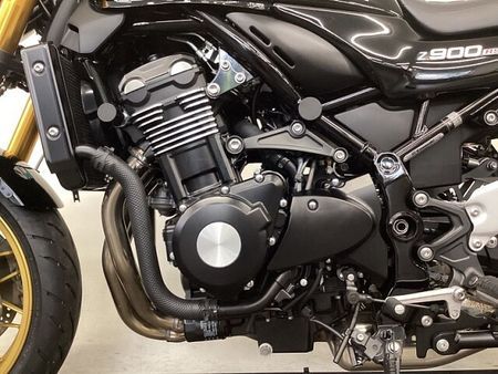 カワサキ Z900RS 4