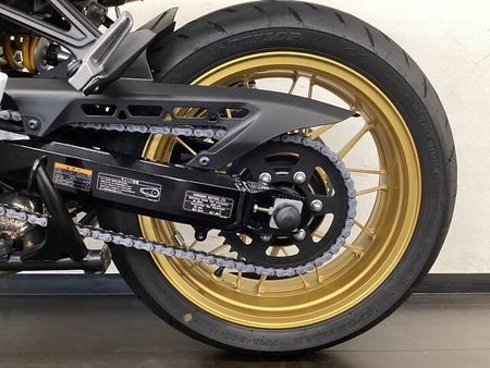カワサキ Z900RS 7