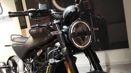 ハスクバーナ SVARTPILEN 125 店頭現車無し、要取り寄せ車両。 10