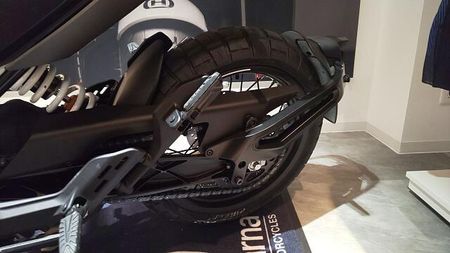ハスクバーナ SVARTPILEN 125 店頭現車無し、要取り寄せ車両。 11