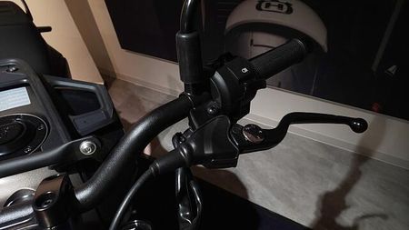 ハスクバーナ SVARTPILEN 125 店頭現車無し、要取り寄せ車両。 16