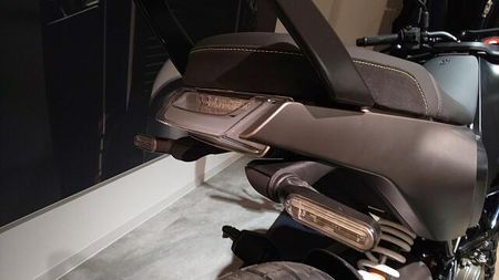 ハスクバーナ SVARTPILEN 125 店頭現車無し、要取り寄せ車両。 21