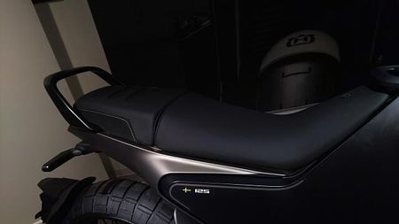 ハスクバーナ SVARTPILEN 125 店頭現車無し、要取り寄せ車両。 24