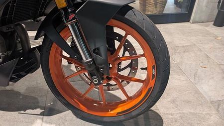 KTM 250 DUKE 6