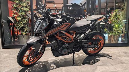 KTM 250 DUKE 9