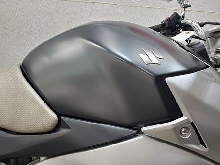 スズキ GSR400 GSR400 2006年モデル アグラス製エンジンスライダー リヤフェンダーレス仕様 19