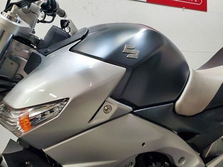 スズキ GSR400 GSR400 2006年モデル アグラス製エンジンスライダー リヤフェンダーレス仕様 33