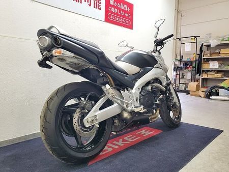 スズキ GSR400 GSR400 2006年モデル アグラス製エンジンスライダー リヤフェンダーレス仕様 5