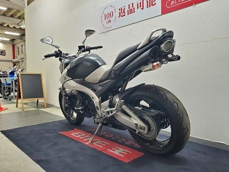スズキ GSR400 GSR400 2006年モデル アグラス製エンジンスライダー リヤフェンダーレス仕様 8