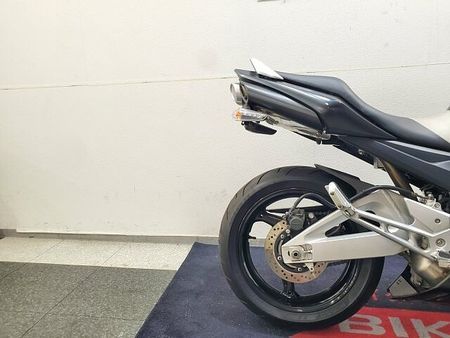 スズキ GSR400 GSR400 2006年モデル アグラス製エンジンスライダー リヤフェンダーレス仕様 9