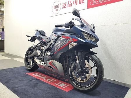 カワサキ ZX-25R ZX-25R SE 2022年モデル マルチバー装備!! 3
