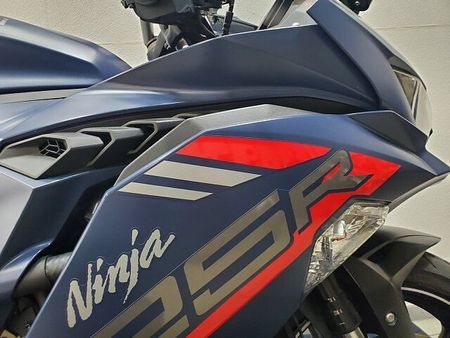 カワサキ ZX-25R ZX-25R SE 2022年モデル マルチバー装備!! 36