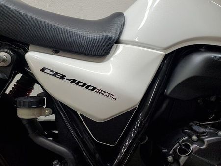 ホンダ CB400スーパーボルドール CB400スーパーボルドール 2018年モデル ワンオーナー 25周年記念モデル 36