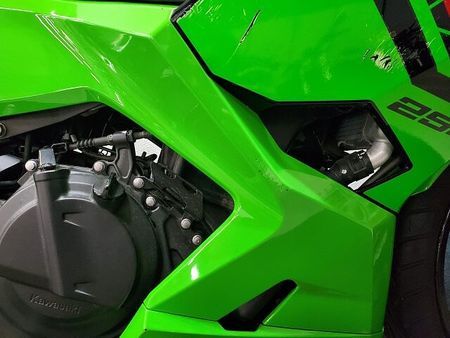カワサキ ニンジャ 250 NINJA250 2023年モデル ワンオーナー マルチバー装備 34