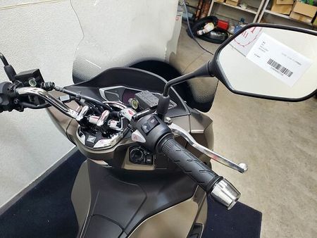 ホンダ PCX125 【マル得】PCX125 2023年モデル ロングスクリーン リヤボックスマウント装備!! 17