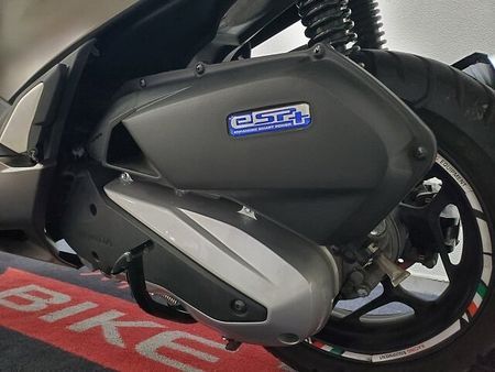 ホンダ PCX125 【マル得】PCX125 2023年モデル ロングスクリーン リヤボックスマウント装備!! 36