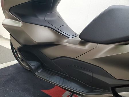 ホンダ PCX125 【マル得】PCX125 2023年モデル ロングスクリーン リヤボックスマウント装備!! 38