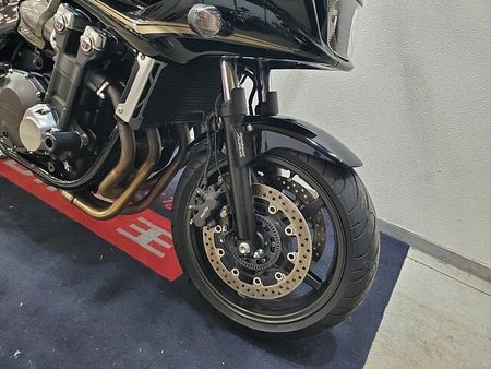 ホンダ CB1300スーパーボルドール CB1300スーパーボルドール 2011年モデル エンジンスライダー グリップヒーター装備 12