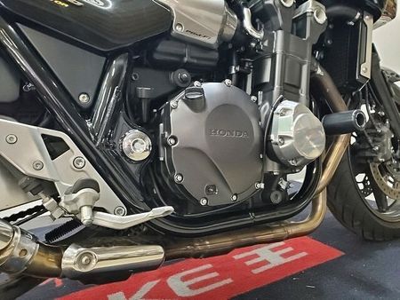 ホンダ CB1300スーパーボルドール CB1300スーパーボルドール 2011年モデル エンジンスライダー グリップヒーター装備 24