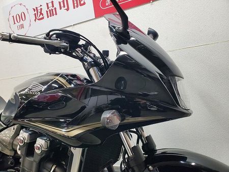 ホンダ CB1300スーパーボルドール CB1300スーパーボルドール 2011年モデル エンジンスライダー グリップヒーター装備 27