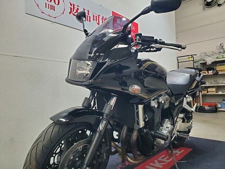 ホンダ CB1300スーパーボルドール CB1300スーパーボルドール 2011年モデル エンジンスライダー グリップヒーター装備 34