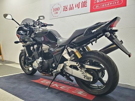 ホンダ CB1300スーパーボルドール CB1300スーパーボルドール 2011年モデル エンジンスライダー グリップヒーター装備 7
