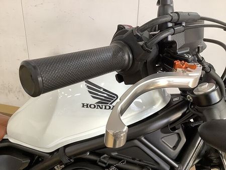 ホンダ レブル 250 REBEL 250 / 2023年モデル / エンジンガード / カスタムシート装備 19