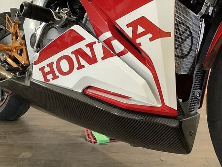 ホンダ CBR250RR (MC51) CBR250RR / 2019年モデル / オーリンズサス / アクラポSO / バックス 22