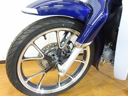 ホンダ スーパーカブC125 スーパーカブC125 キタコキャプトンマフラー/NUIスイングアーム/デイトナスクリーン! 19