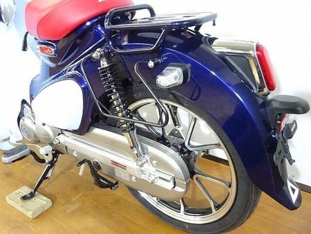 ホンダ スーパーカブC125 スーパーカブC125 キタコキャプトンマフラー/NUIスイングアーム/デイトナスクリーン! 21