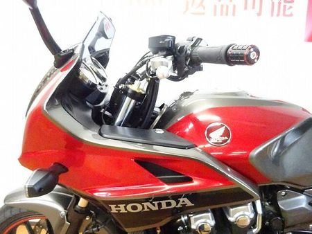 ホンダ CB1300スーパーボルドール CB1300スーパーボルドール TSRサイレンサー/エンジンガード/トップボックス 34