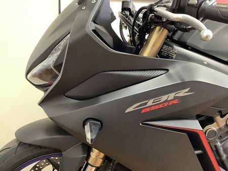ホンダ CBR650R CBR650R STRIKER製ガードスライダー グリップヒーター USB電源 ヘルメット 28