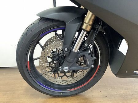 ホンダ CBR650R CBR650R STRIKER製ガードスライダー グリップヒーター USB電源 ヘルメット 29