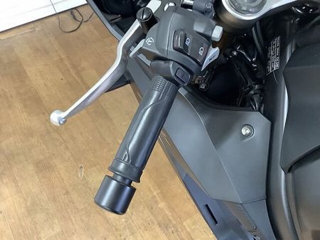 ホンダ CBR650R CBR650R STRIKER製ガードスライダー グリップヒーター USB電源 ヘルメット 37